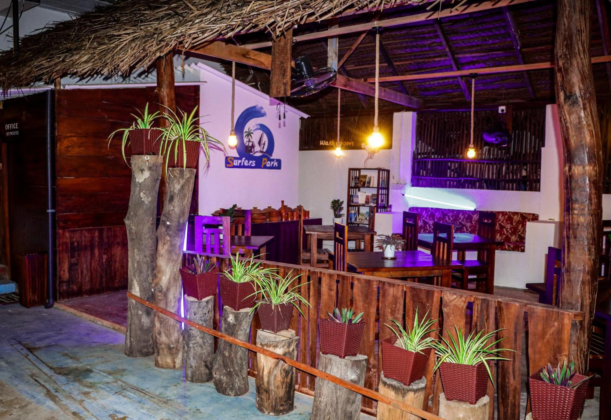 مبيت وإفطار آروغام Surfers Park Arugambay المظهر الخارجي الصورة
